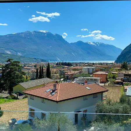 Visioni Lake View Boutique Rooms & Breakfast - Adults Friendly Riva del Garda Bagian luar foto