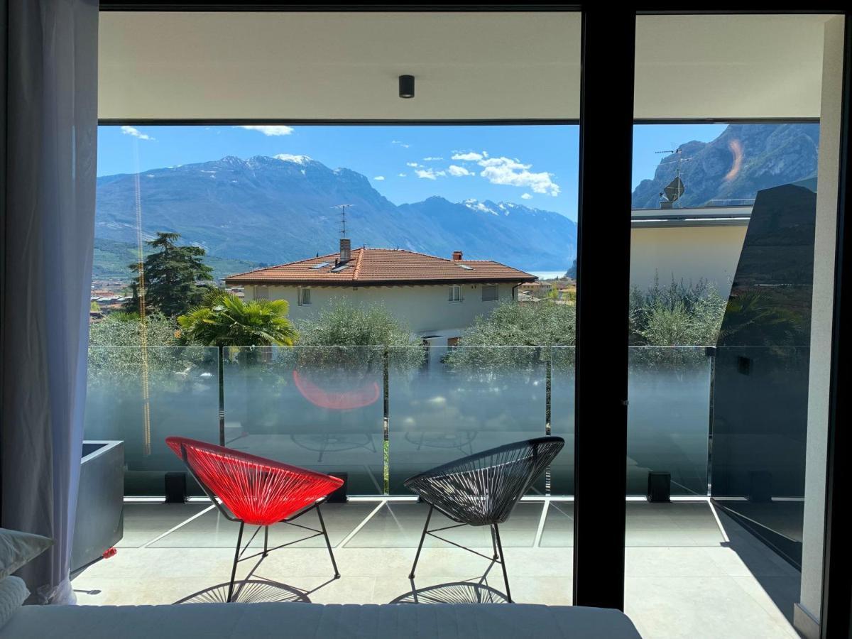 Visioni Lake View Boutique Rooms & Breakfast - Adults Friendly Riva del Garda Bagian luar foto