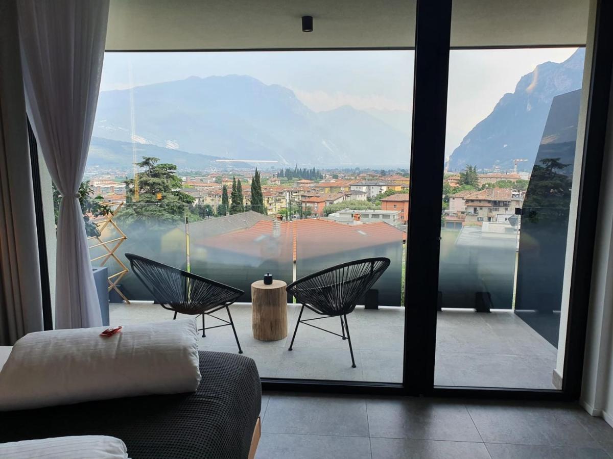 Visioni Lake View Boutique Rooms & Breakfast - Adults Friendly Riva del Garda Bagian luar foto